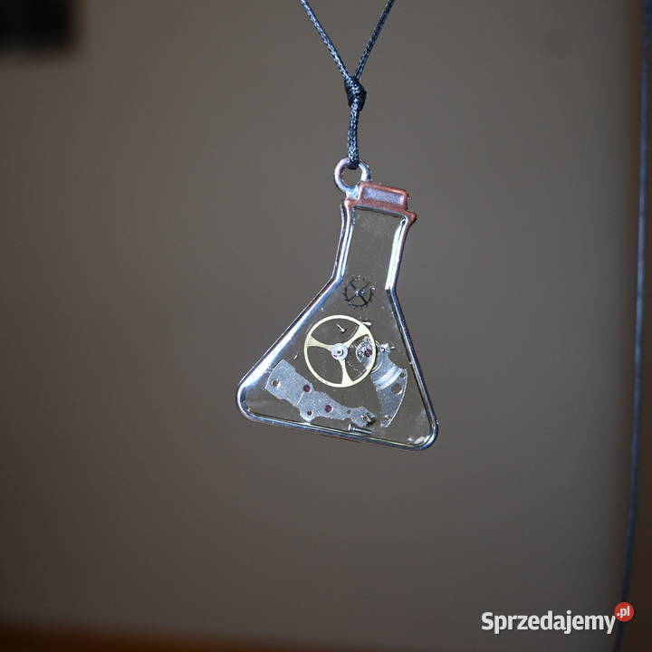 Naszyjniki z żywicy unikatowe ręcznie robione