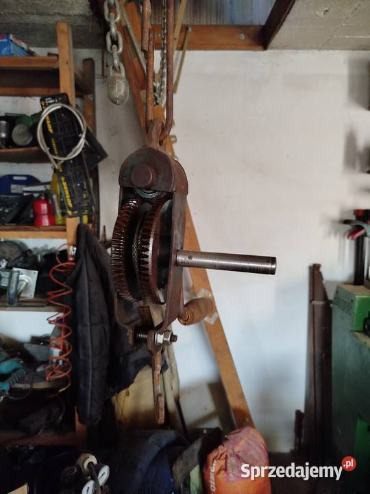 Wyciągarka podnośnik ręczna na korbę stara podkarpackie