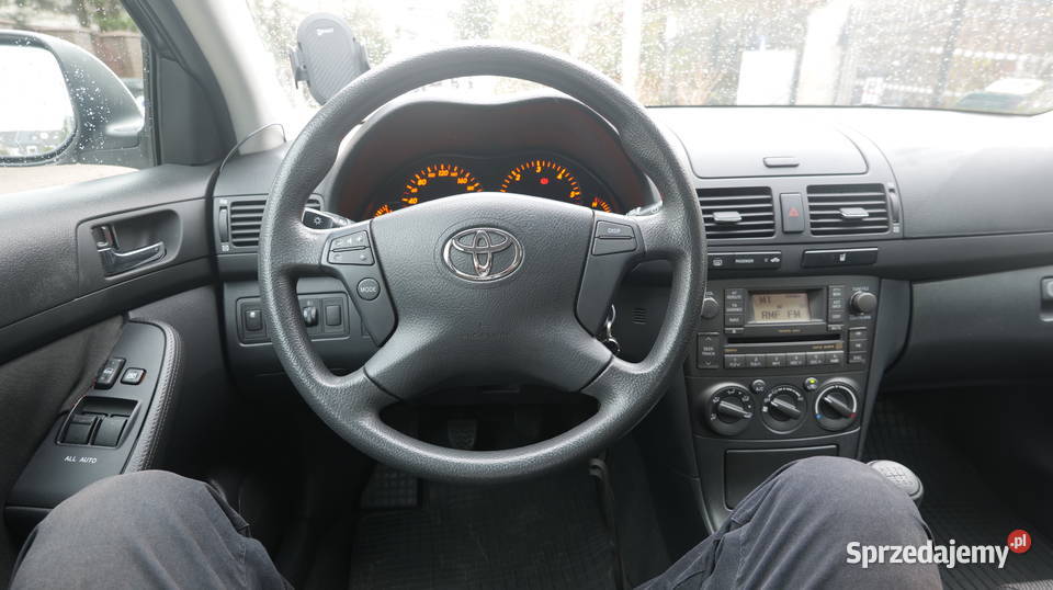 TOYOTA AVENSIS nieuszkodzony Konopnica sprzedam