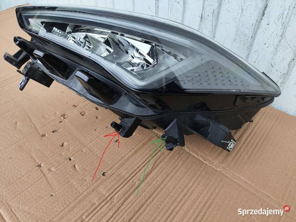CUPRA BORN 10F FULL LED LAMPA LEWA PRZÓD Pozostałe