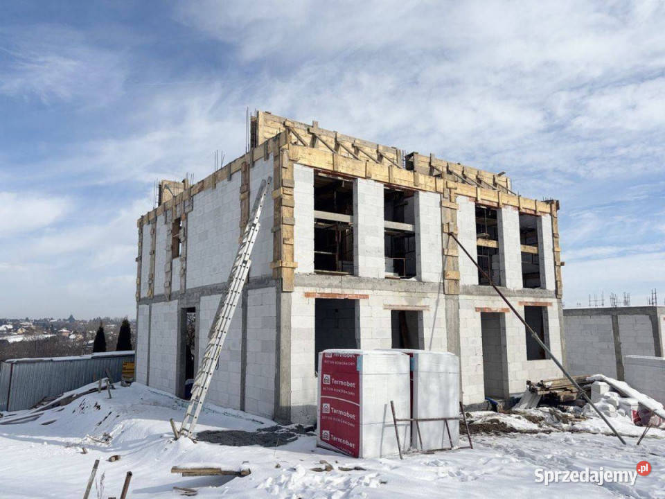 Dojazdów bliźniak stan deweloperski strych