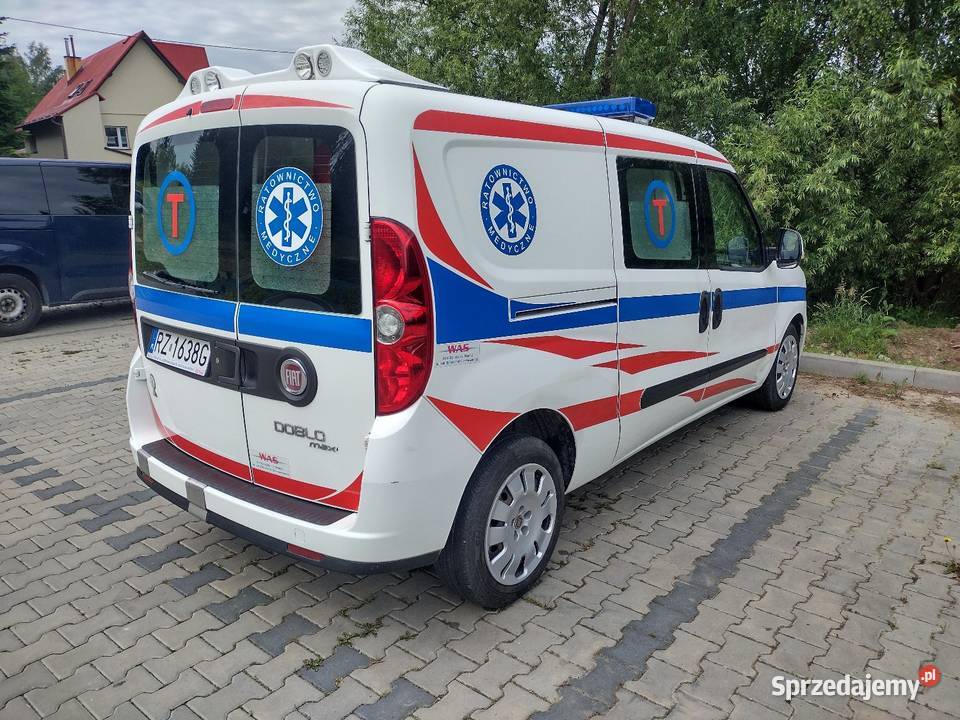AMBULANS Fiat Doblo maxi 16 diesel 2011r niski Rzeszów