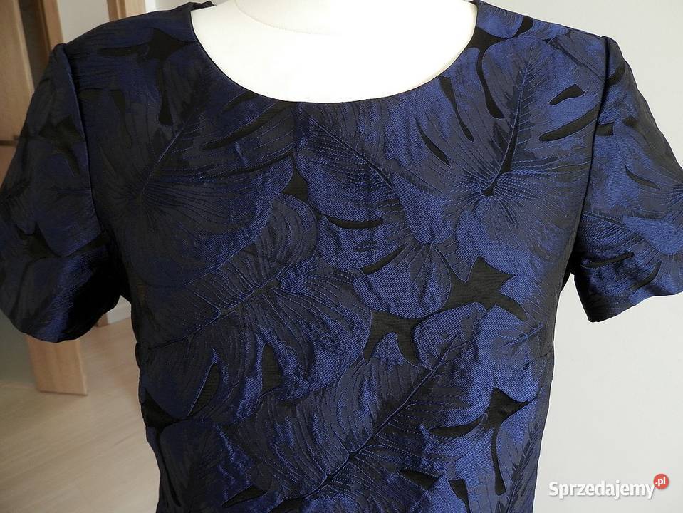 Sukienka Żakardowa Wizytowa Imprezowa Trapezowa Długość Midi Łomża