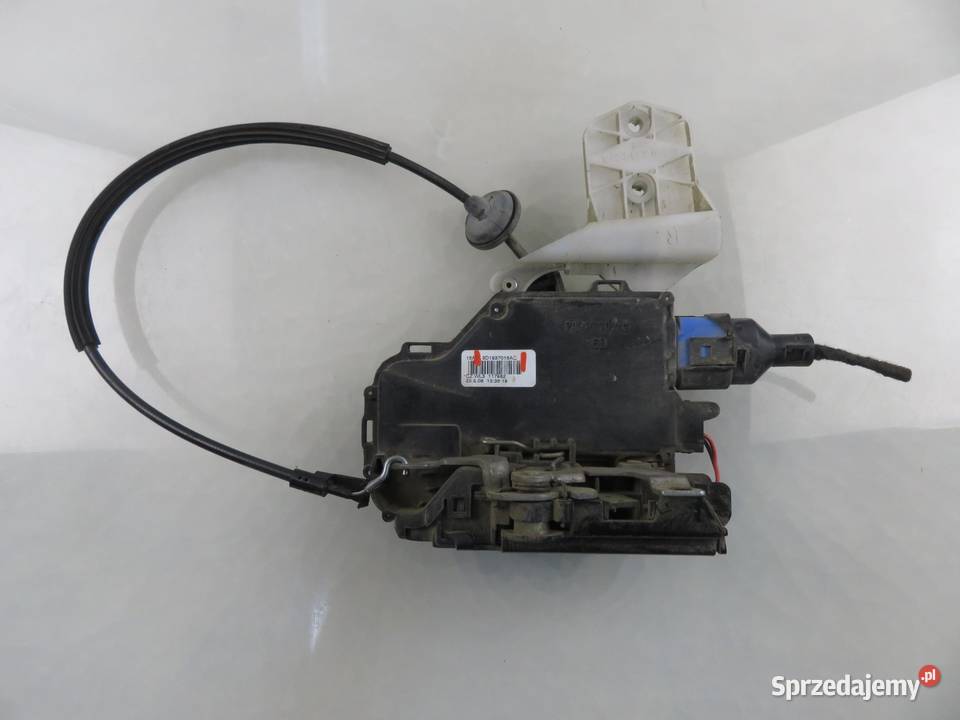ZAMEK PRAWY PRZEDNI VW CADDY III 3D1837016AC małopolskie