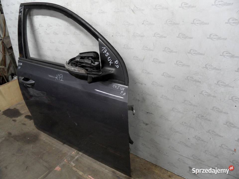 VW GOLF VI 10r drzwi prawe przód