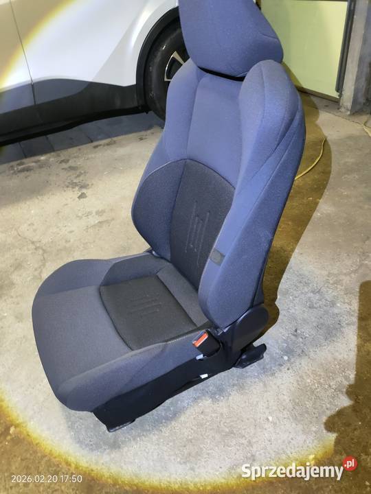 Fotel prawy przód Toyota Chr ll 2 Turek