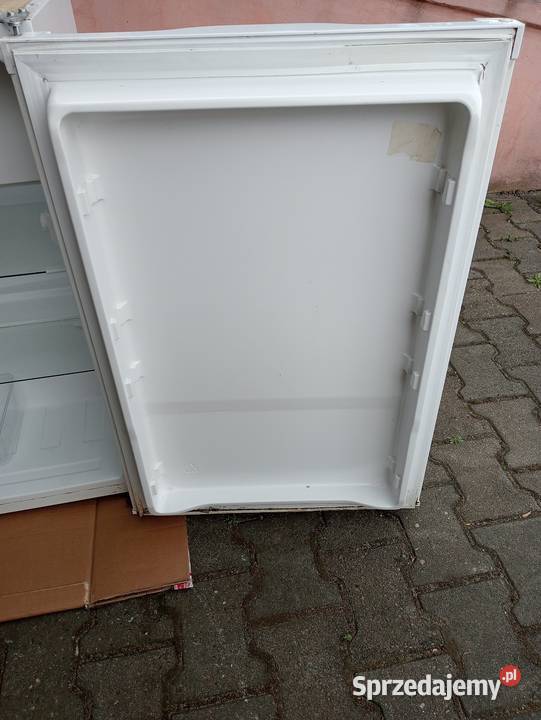 TransportLodówka z zamrażalnikiem mała 100