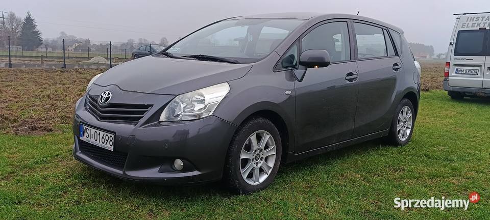 Toyota Verso 20 d4d 2009 126 Łuków