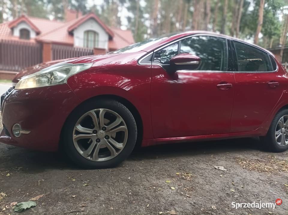Peugeot 208 I 12 Sprzedam 208 Allure elektrycznie ustawiane fotele Marki