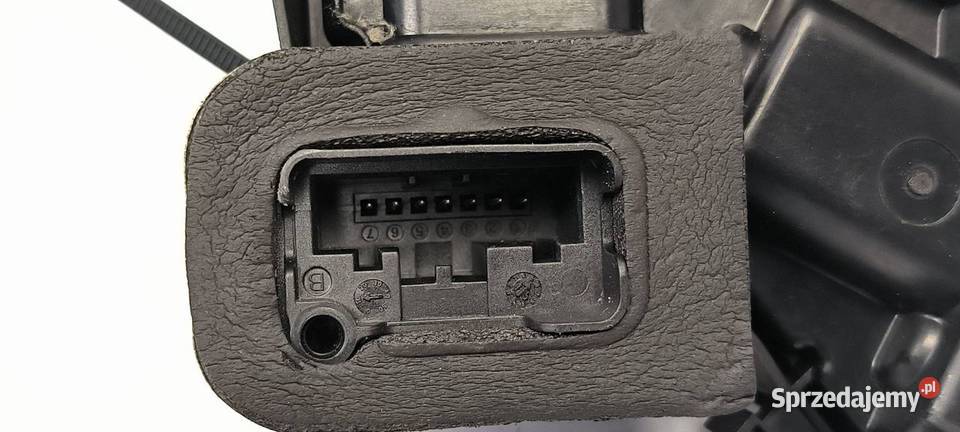 ZAMEK DRZWI PP VOLKSWAGEN PASSAT B8 RLINE osobowe kujawsko-pomorskie Lipno sprzedam