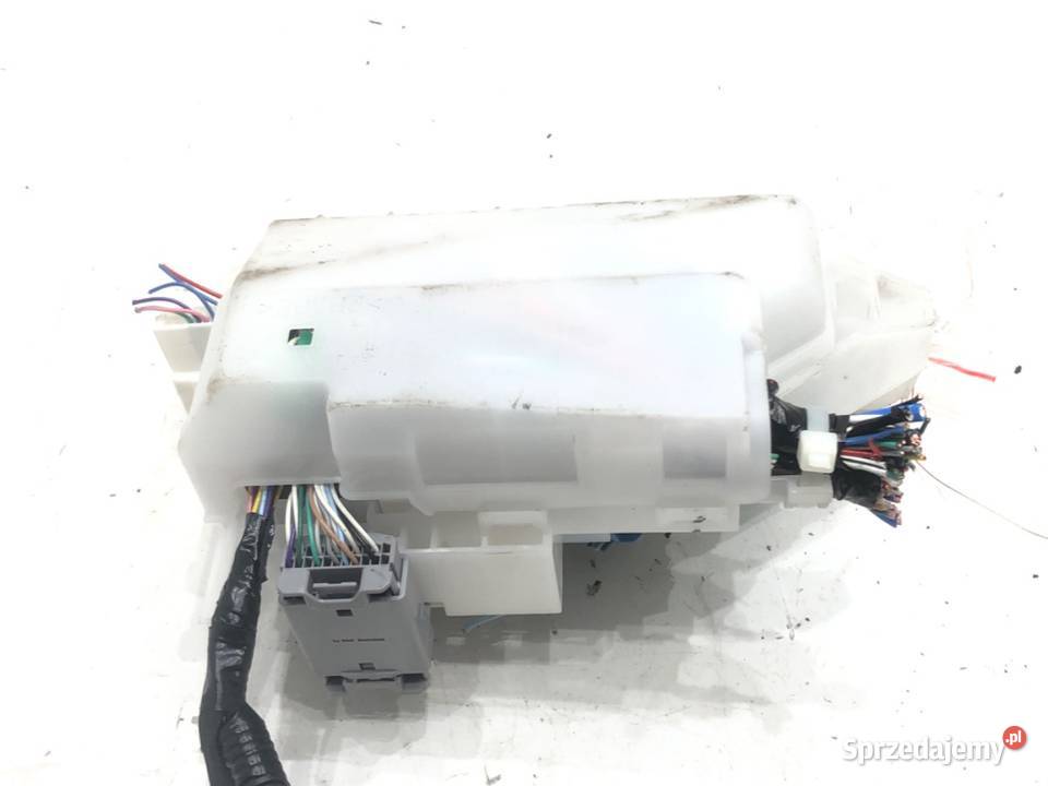 SKRZYNKA BEZPIECZNIKÓW TOYOTA AYGO II Hatchback osobowe