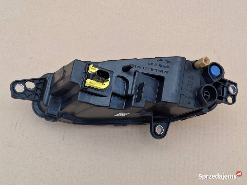 VOLVO FH 5 HALOGEN PRAWY LED LAMPA lubuskie Bieleń