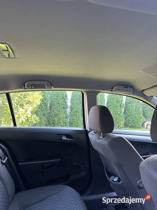 Opel Astra H 20 Turbo 2004 6 biegów gotowa do nieuszkodzony