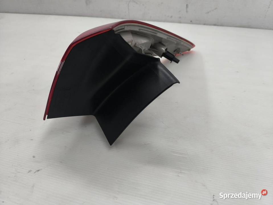 LAMPA LEWY TYŁ FORD FOCUS MK3 LIFT KOMBI