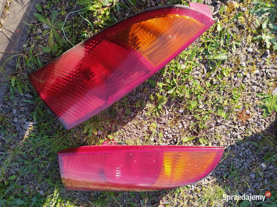 Lampy Tył Ford Focus mk1 hatchback Lampy tylne Radlin