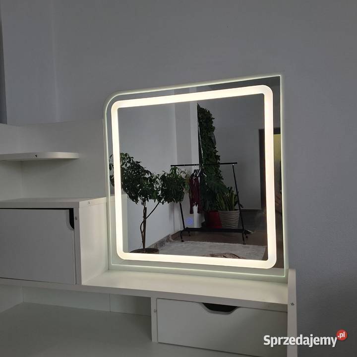 Toaletka kosmetyczna biurko do makijażu nowe Świnoujście