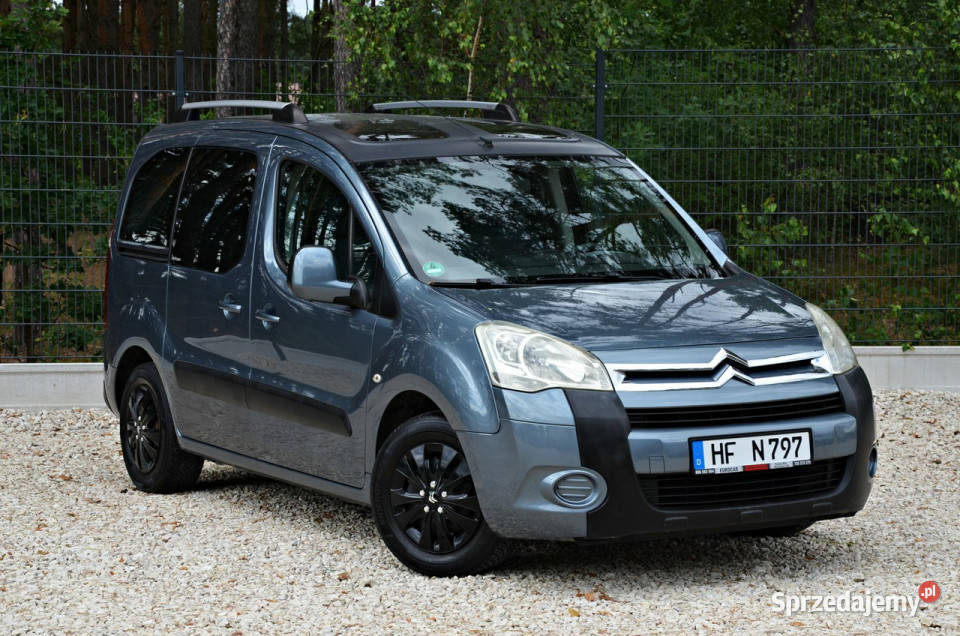 Citroen Berlingo 16 HDI 109 Multispace Super światła przeciwmgielne Ostrów Mazowiecka