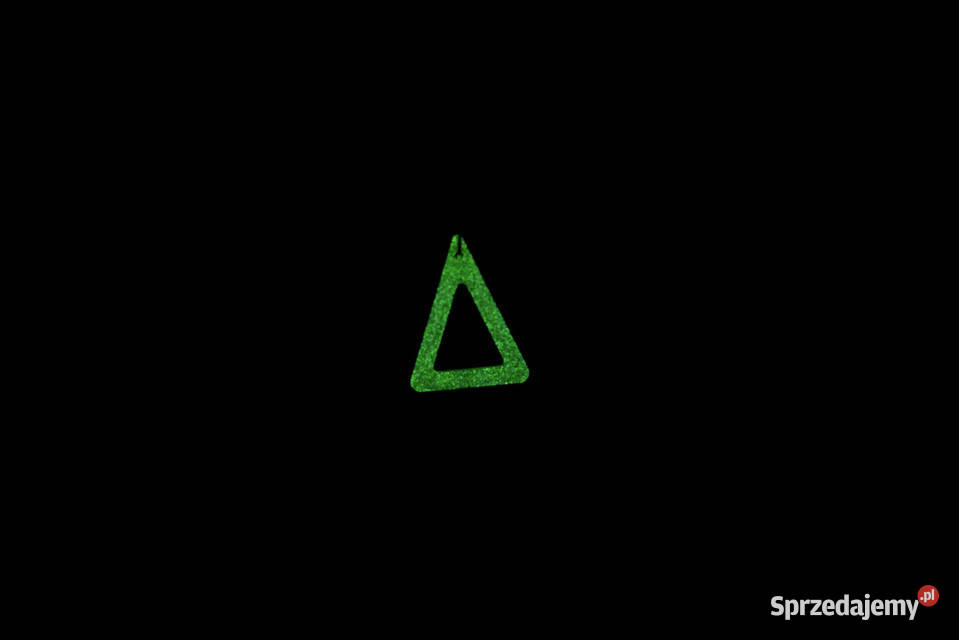 Trójkątny jasnozielony wisiorek świecący w Naszyjniki Warszawa