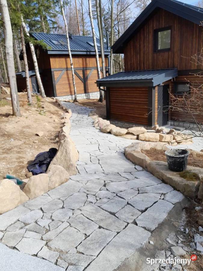 Płyty granitowe nieregularne płomieniowane Szklarska Poręba