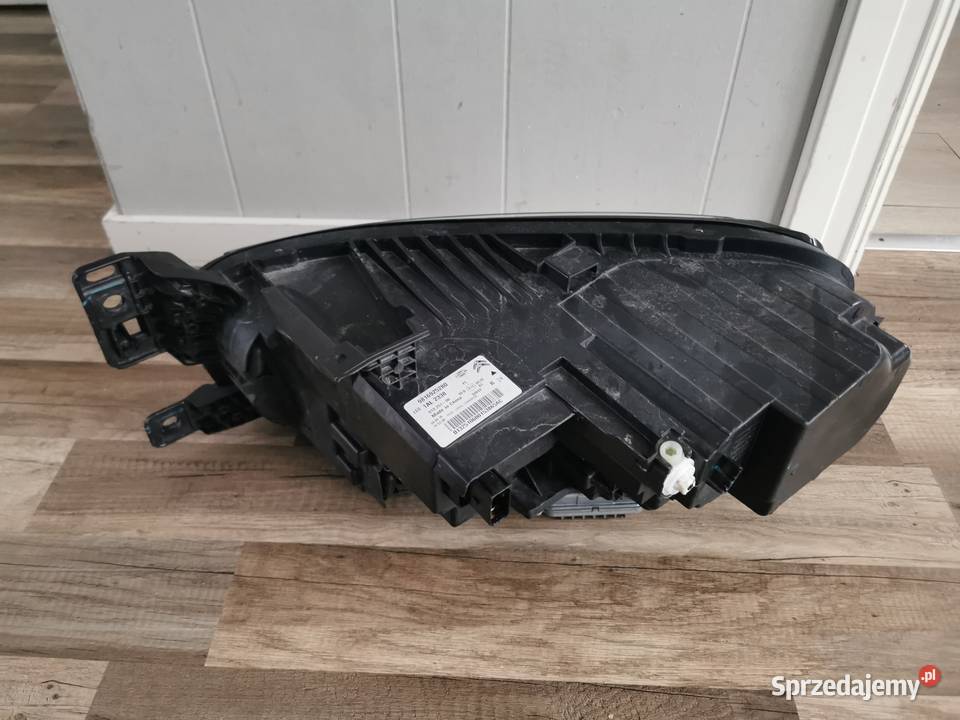 Lampa PRAWA LED Citroen C5 AirCross 2020 sprzedam