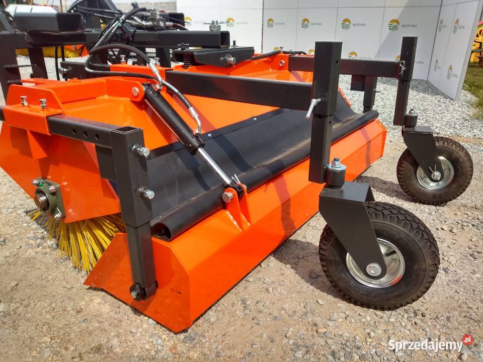 Nowa zamiatarka METALTECHNIK szerokość 14m24m Lesko