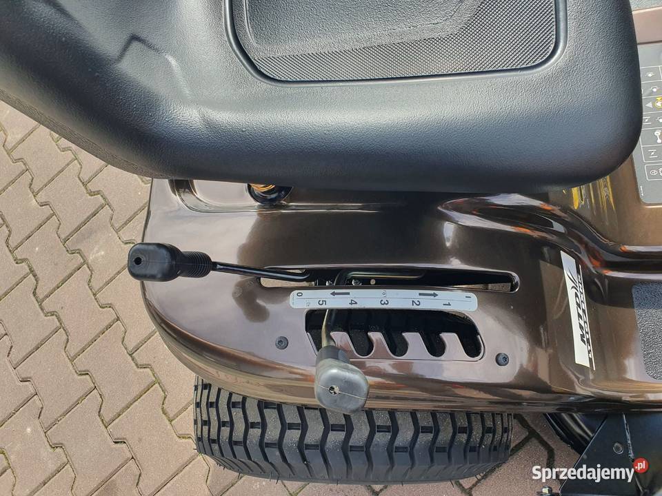 Nowy traktor ogrodowy MTD LT107 EXHK Kawasaki V2 Narzędzia ogrodnicze Dom i Ogród Kobiele Wielkie