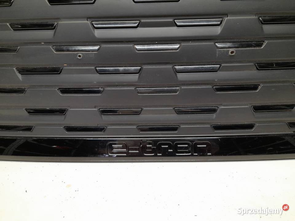 AUDI Q4 ETRON ATRAPA GRILL ORYGINAŁ 89A853651B Goleniów