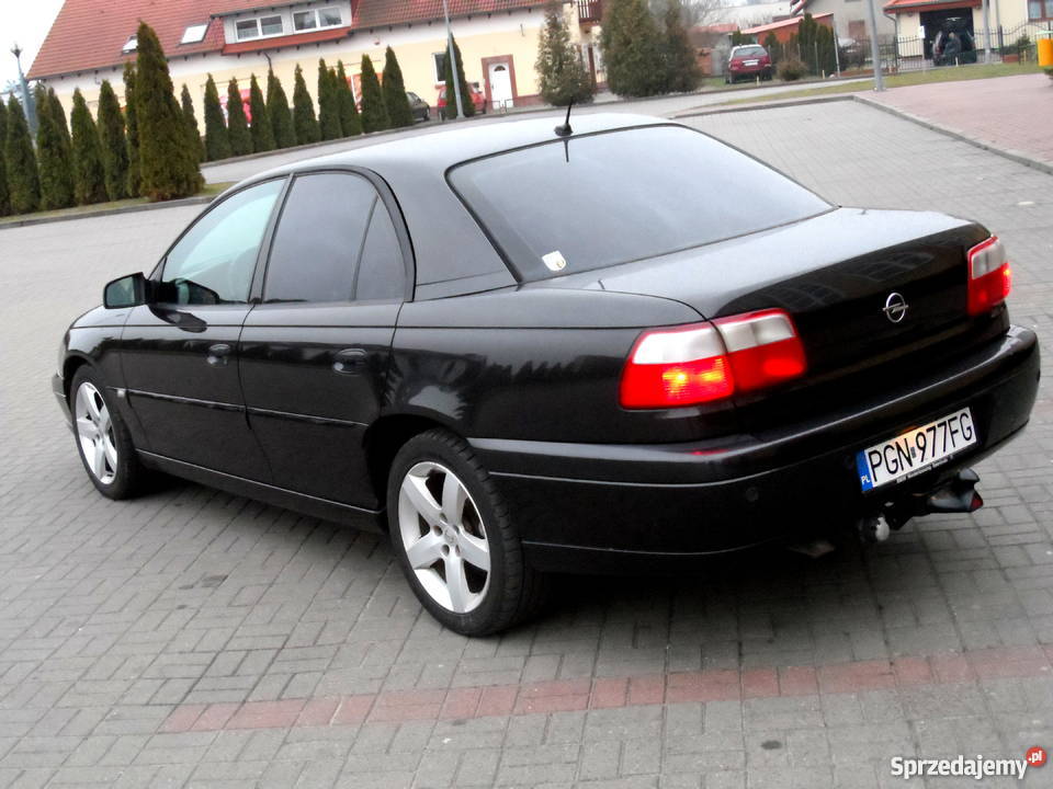 Opel omega bose