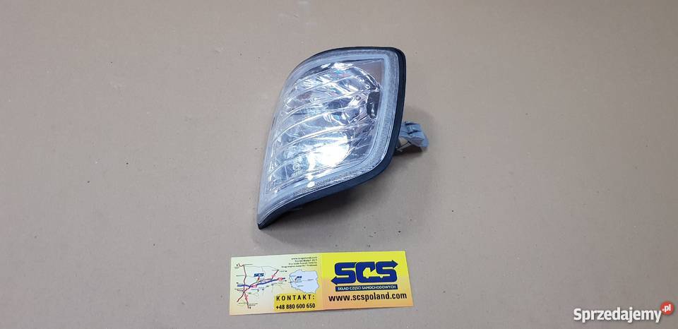 MERCEDES W124 E KLASA LEWY MIGACZ KIERUNKOWSKAZ Bieleń sprzedam