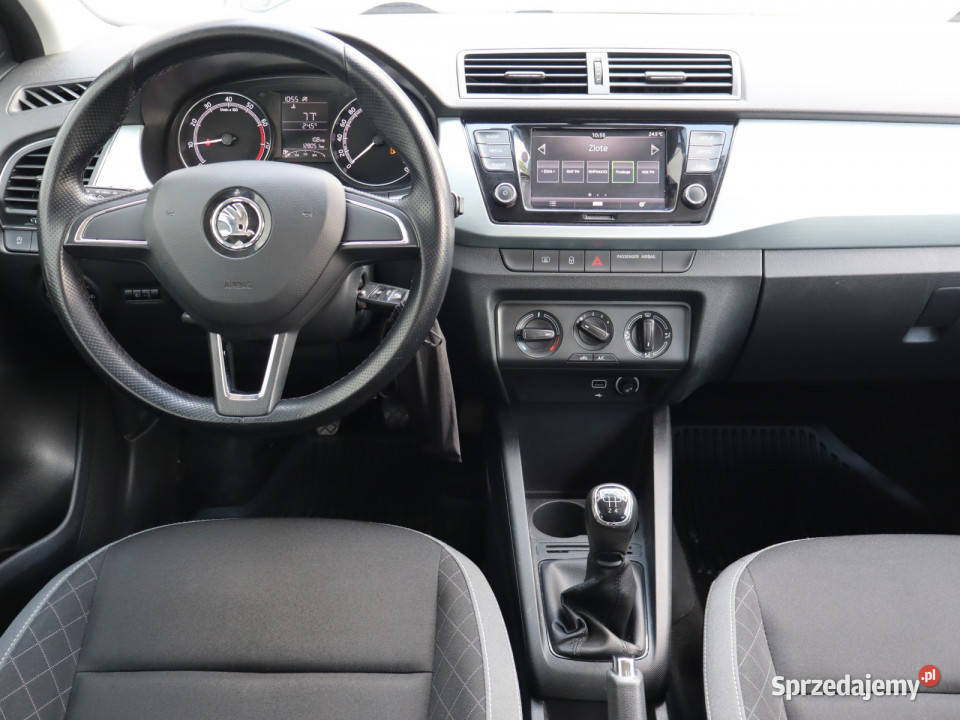 Skoda Fabia 10 TSI 128041km Katowice