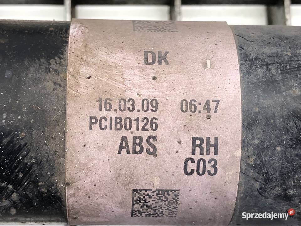 PÓŁOŚ PRAWY PRZÓD KIA OPTIMA 17 141 PRZEGUB