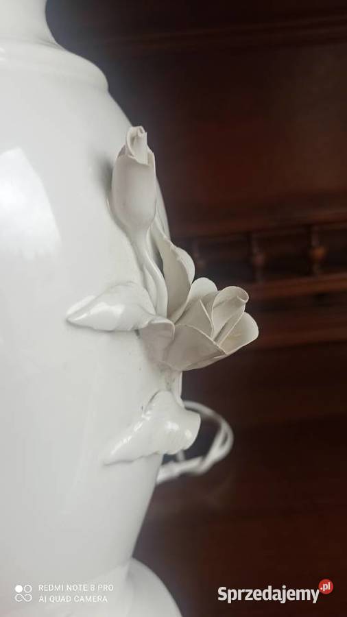Lampa z białej porcelany Dekor to różyczki z Gdańsk