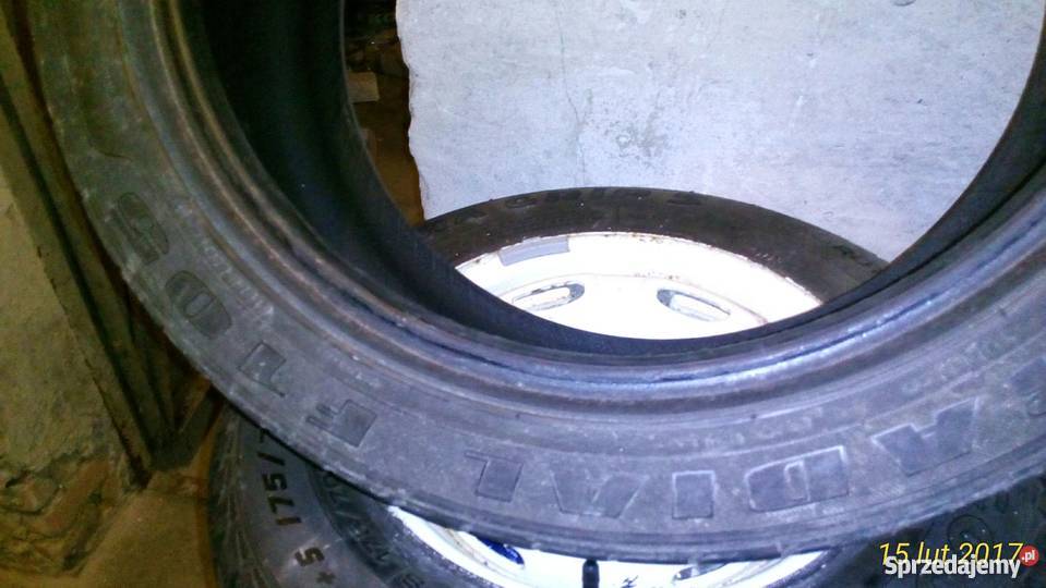 opona pojedyncza ROCKSTONE RADIAL F105 225 45 17 sprzedam