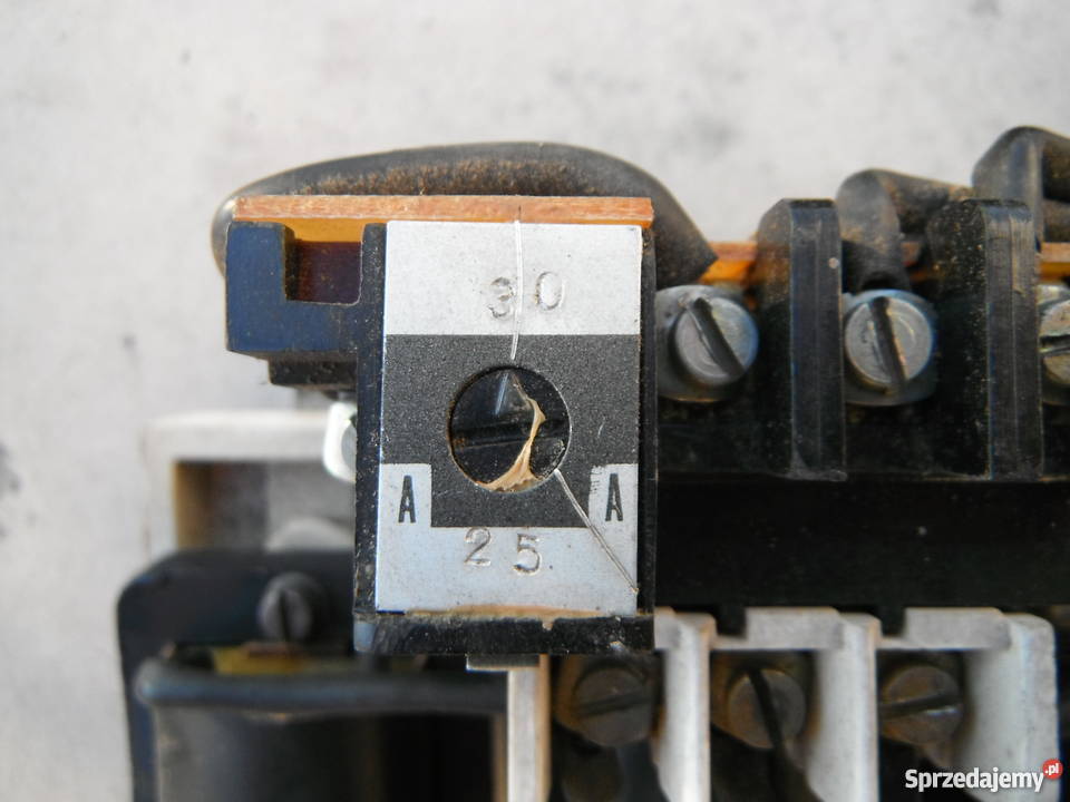 Przekaźnik przeciążeniowy PCE235 zakres 2530A Chlewiska