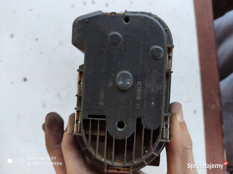 Przepustnica 078133062b Vw Seat Skoda Audi osobowe Silniki i osprzęt Mikołów