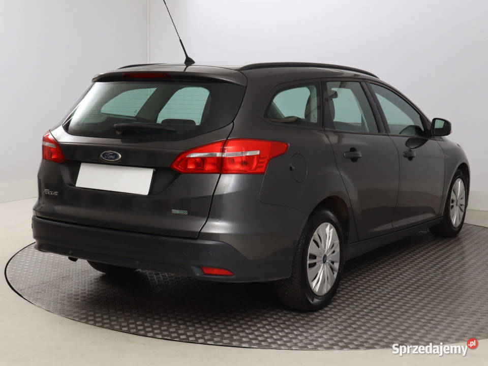 Ford Focus 10 EcoBoost podgrzewane fotele
