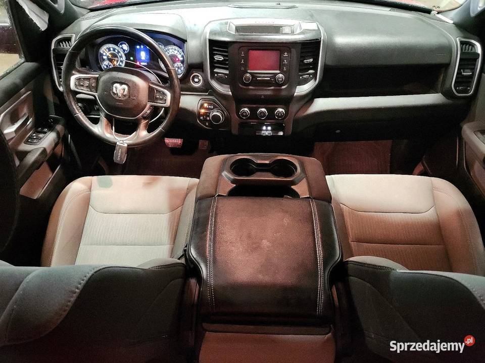 2020 RAM TRUCKS 1500 BIG HORN czerwony Częstochowa