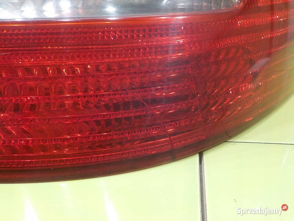 MERCEDES CLS W219 30 CDI 07r 5D lampa prawa tyl osobowe Lampy tylne