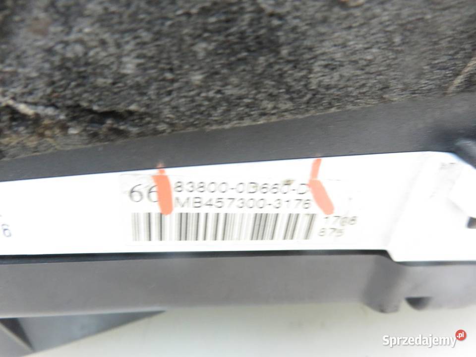 LICZNIK TOYOTA YARIS II P9 10 VVTi MB4573003176 Wyposażenie wnętrza