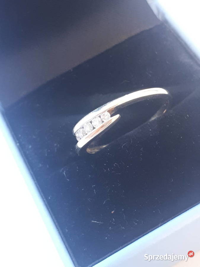 Złoty pierścionek z 5 brylancikami Pierścionki Zgierz