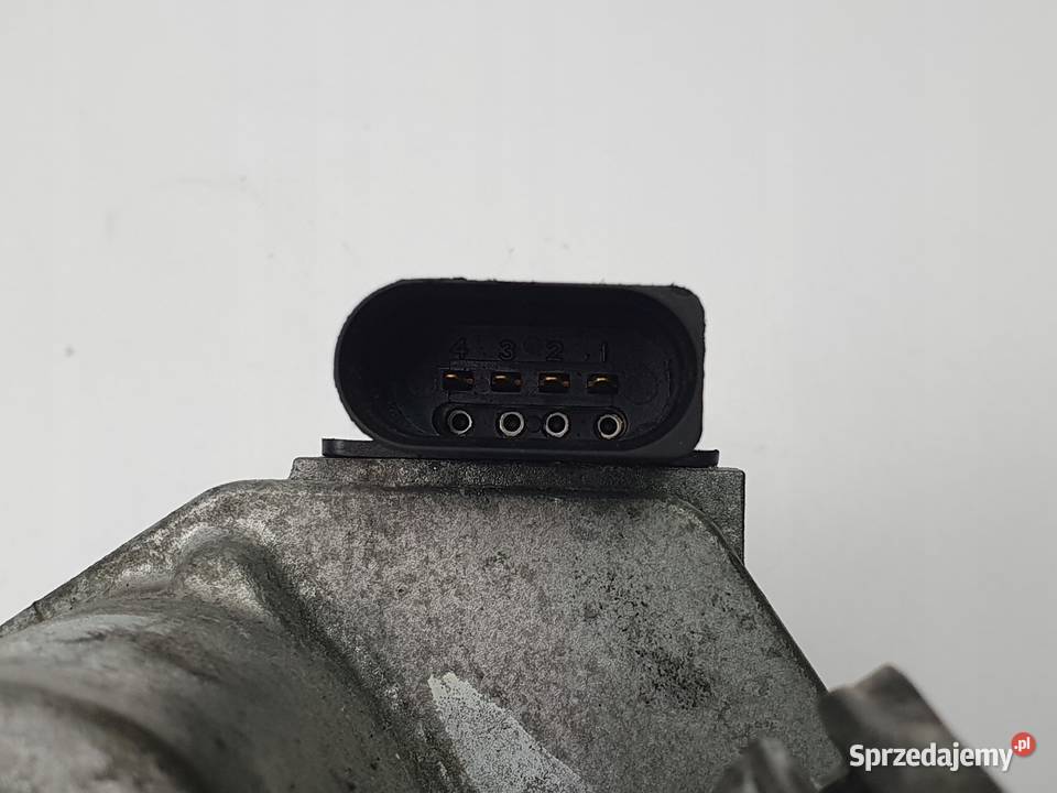 PRZEPUSTNICA Audi A3 8p 20 TDI 03G128063J