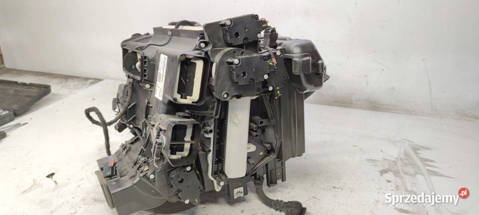 NAGRZEWNICA KOMPLETNA AUDI A4 B9 8W2816005G UK Przystajń