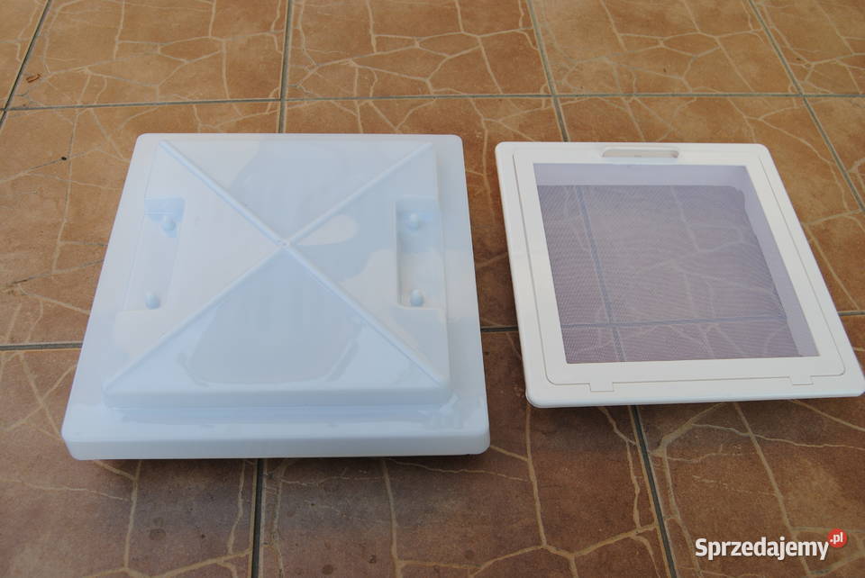 Kamper przyczepa okno dachowe 28 x 28 Komorniki