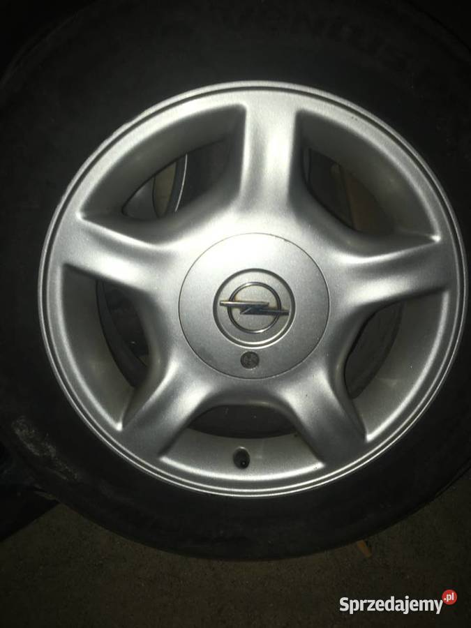 Alufelgi Opel Vectra z oponami 19565r15 5x110 Średnica 15" podlaskie Łomża sprzedam