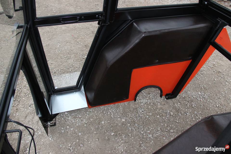 Kabina ciągnikowa do ciągnika C 330 C330 z Rogóźno