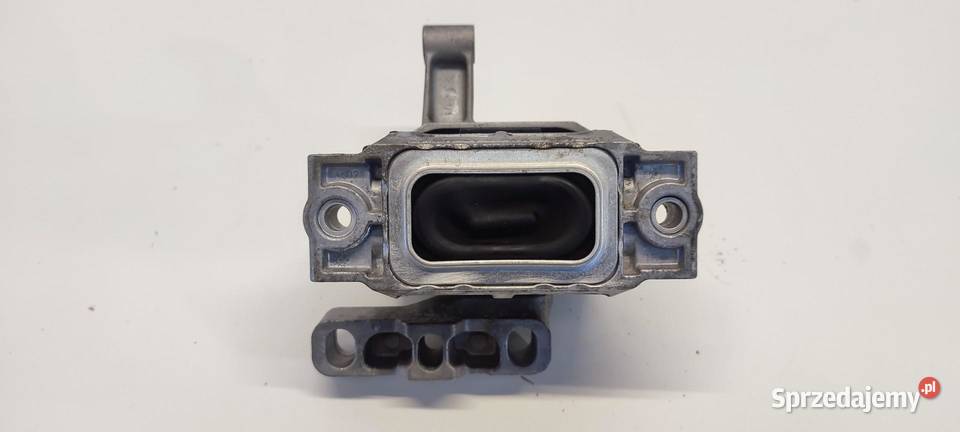 AUDI Q3 8U PODUSZKA ŁAPA SILNIKA 5N0199262F