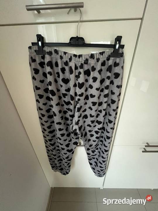 Puszysty ciepły dół piżamy Janina L Piżamy i szlafroki