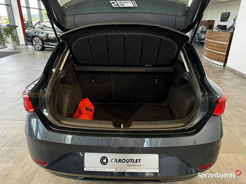 Seat Leon Style 15TSI 130 M6 20212022 r salon fa Leon Seat Myślenice