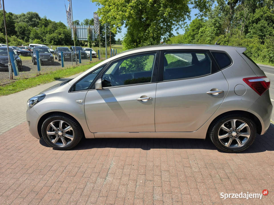 Hyundai ix20 Hyundai ix20 Lift 16 benzyna z lakier metallic Cielcza