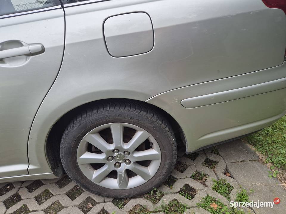 Części Toyota Avensis Oleszyce sprzedam